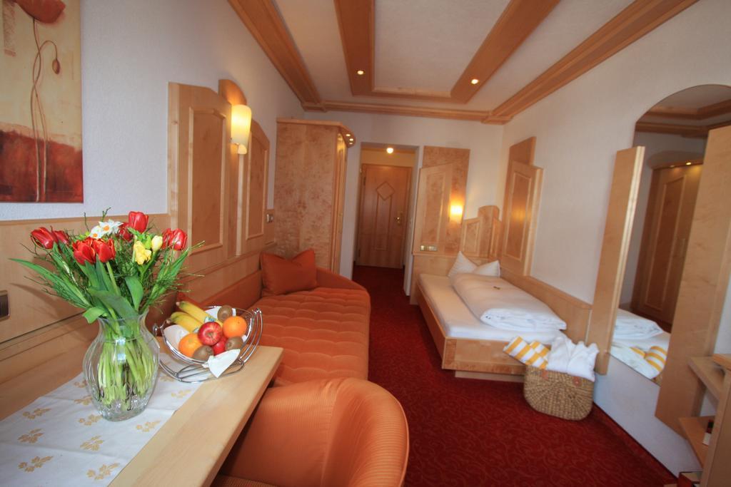 Alphotel Garni Salner Ischgl Exterior foto