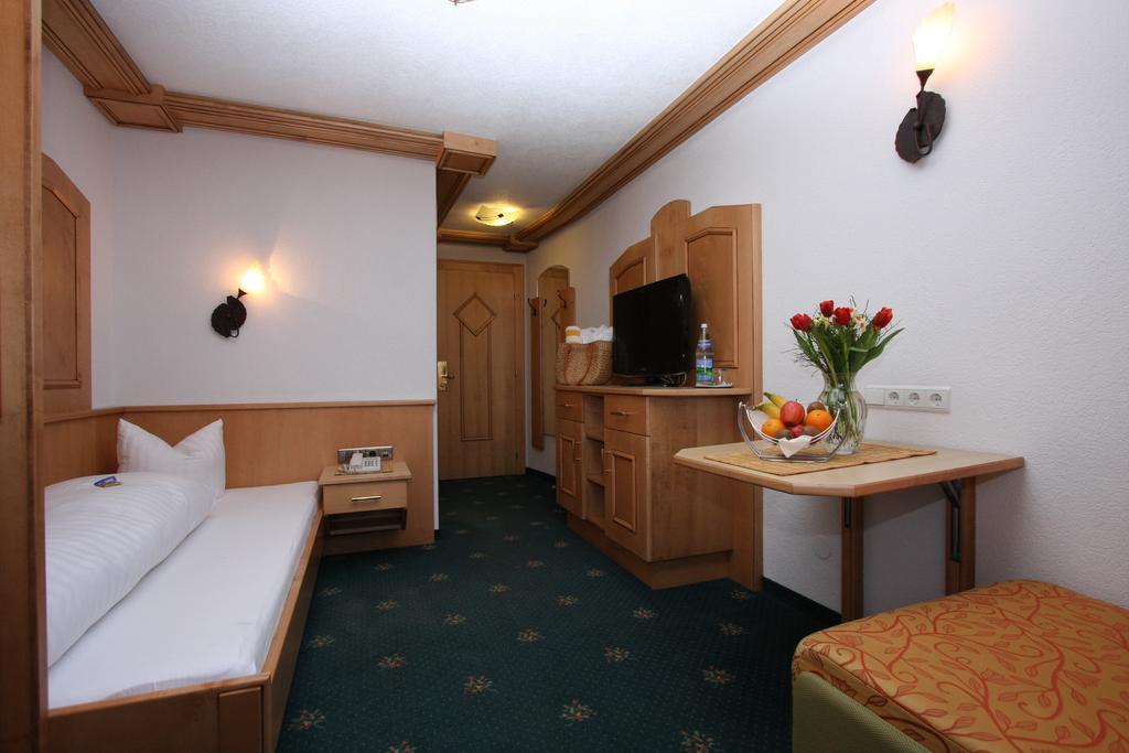 Alphotel Garni Salner Ischgl Exterior foto