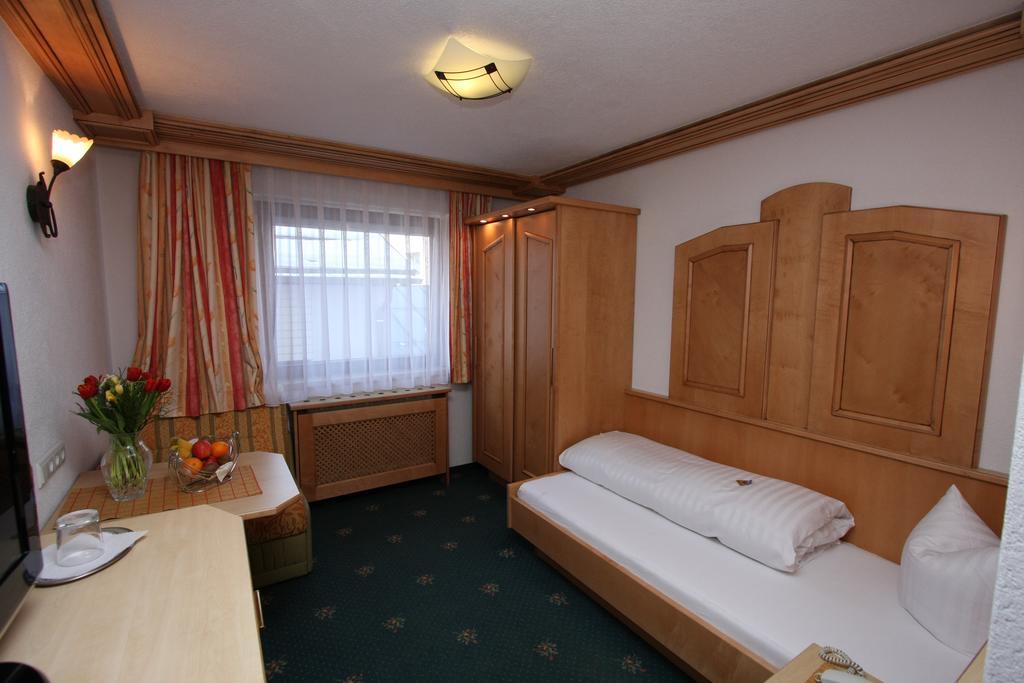 Alphotel Garni Salner Ischgl Exterior foto